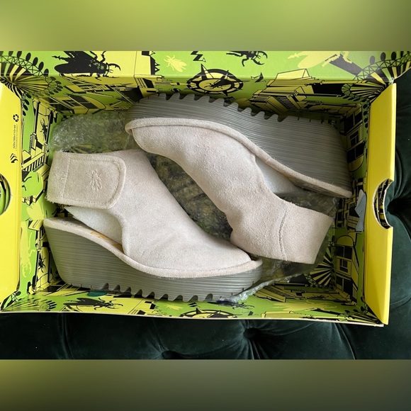 Fly London Yone Concrete Suede Wedge Sandal. - Picture 5 of 13